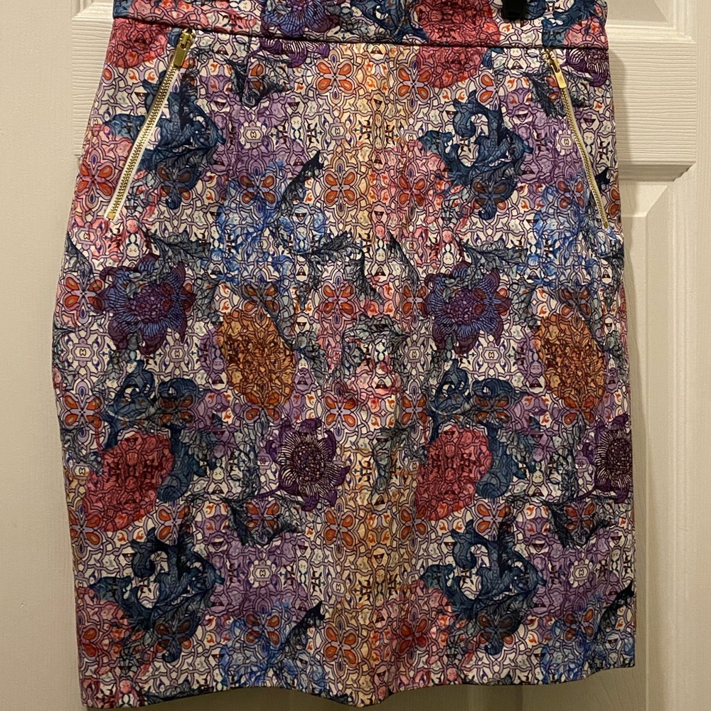 Pencil skirt